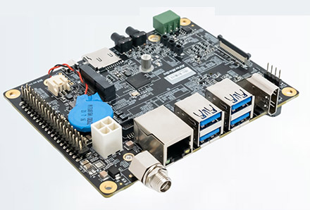 AVerMedia D131 CarrierBoard (fr NVIDIA Jetson Orin NX / Xavier NX / Nano)